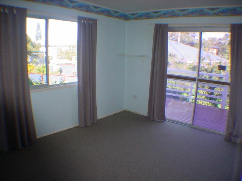 25 Palm Avenue, Bongaree QLD 4507