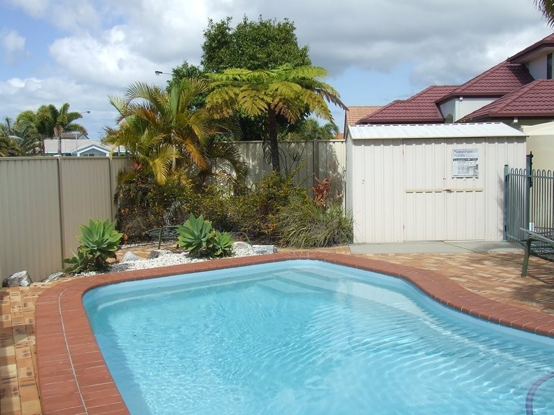 212 Endeavour Drive, Banksia Beach QLD 4507