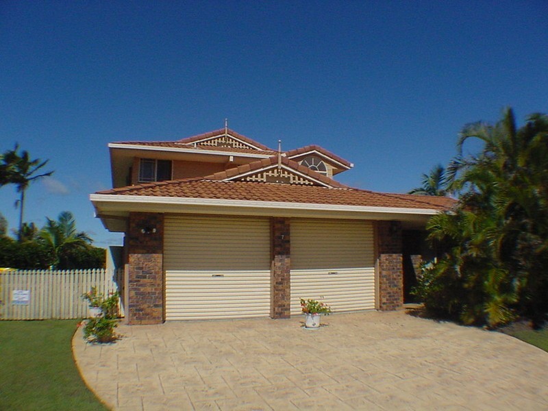 7 Tasman Court, Banksia Beach QLD 4507