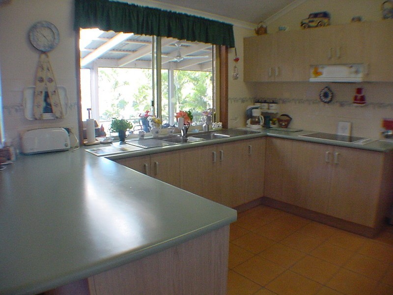 7 Tasman Court, Banksia Beach QLD 4507