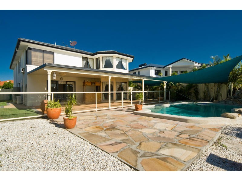 107 Voyagers Drive, Banksia Beach QLD 4507