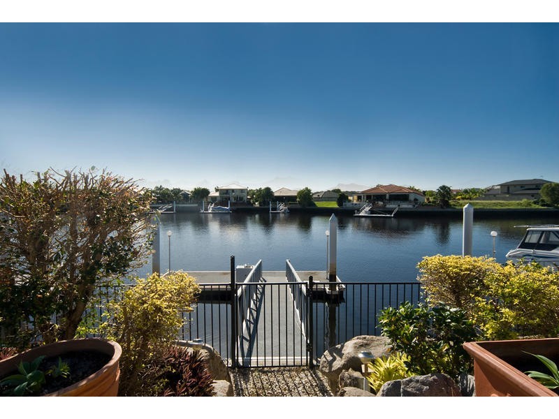 107 Voyagers Drive, Banksia Beach QLD 4507