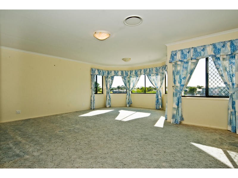 107 Voyagers Drive, Banksia Beach QLD 4507