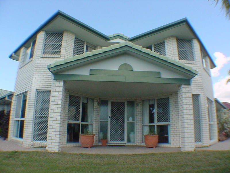 2 Dugong Crescent, Banksia Beach QLD 4507