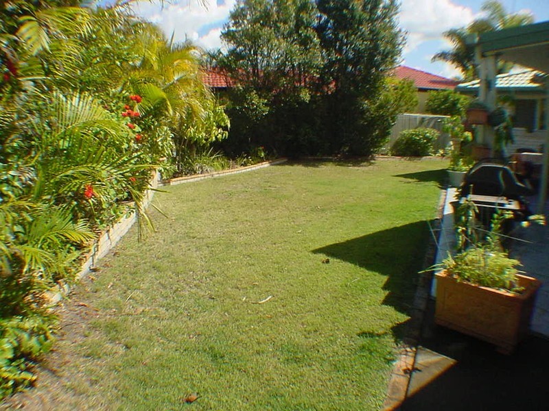 2 Dugong Crescent, Banksia Beach QLD 4507