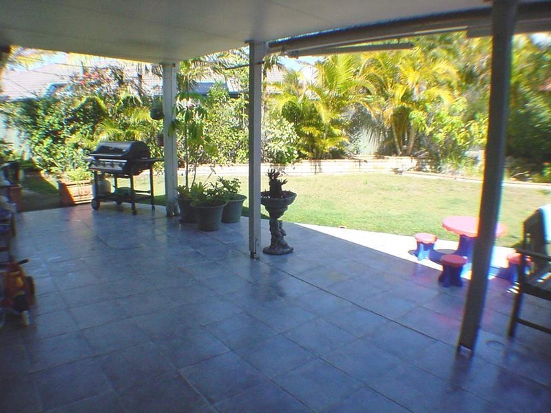 2 Dugong Crescent, Banksia Beach QLD 4507