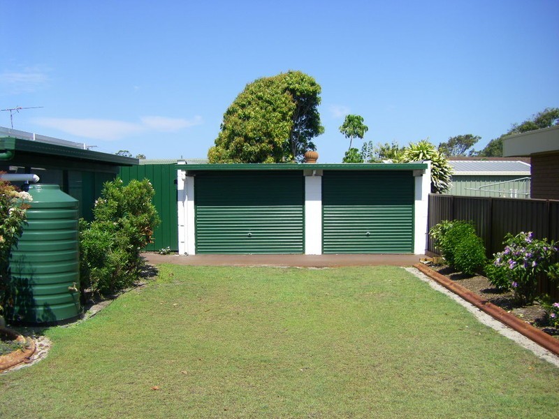 12 Clayton Street, Woorim QLD 4507