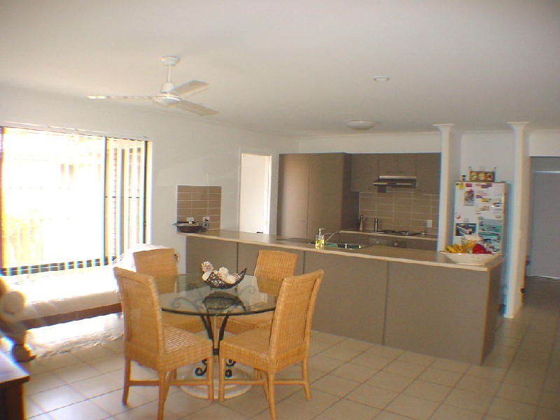 36 Eimeo Place, Sandstone Point QLD 4511