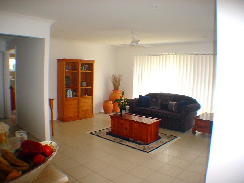 36 Eimeo Place, Sandstone Point QLD 4511