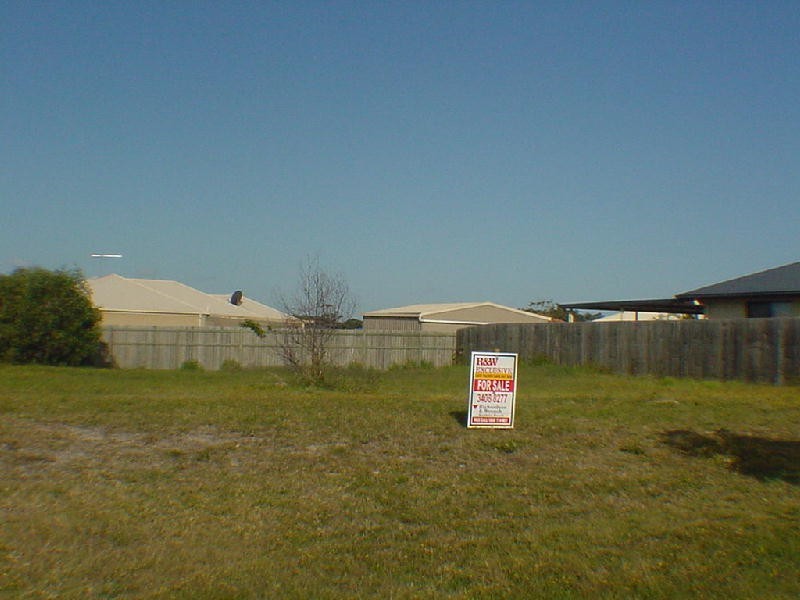 12 Wategoes Street, Sandstone Point QLD 4511