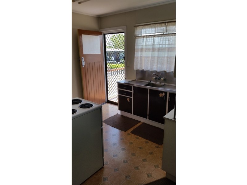 4 Lebanon Street, Brighton QLD 4017