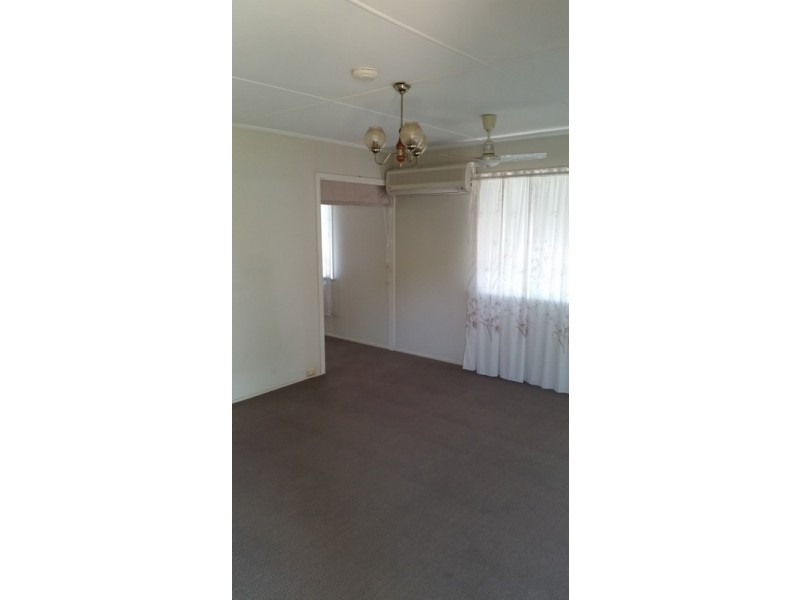 4 Lebanon Street, Brighton QLD 4017