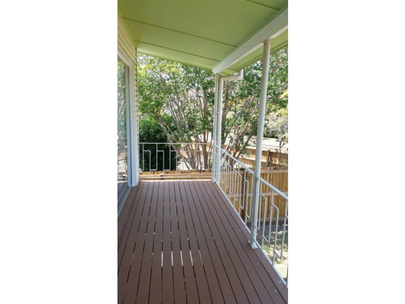 4 Lebanon Street, Brighton QLD 4017