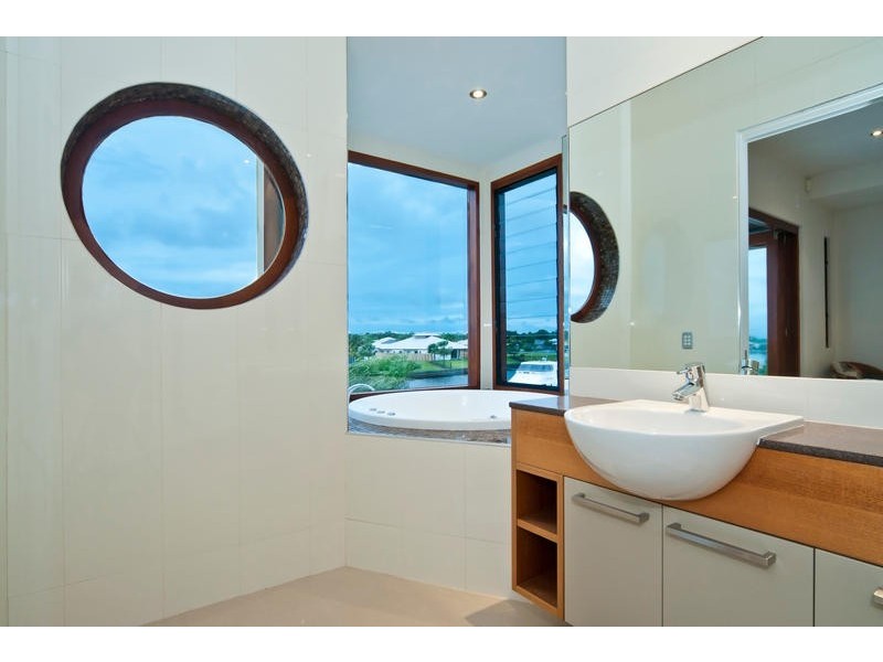 44 North Point, Banksia Beach QLD 4507