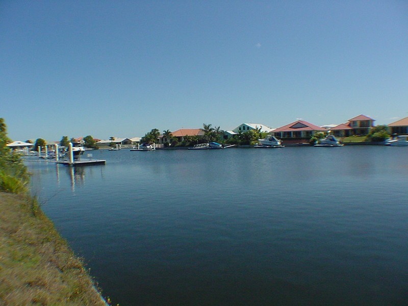 8 Quarterdeck Drive, Banksia Beach QLD 4507