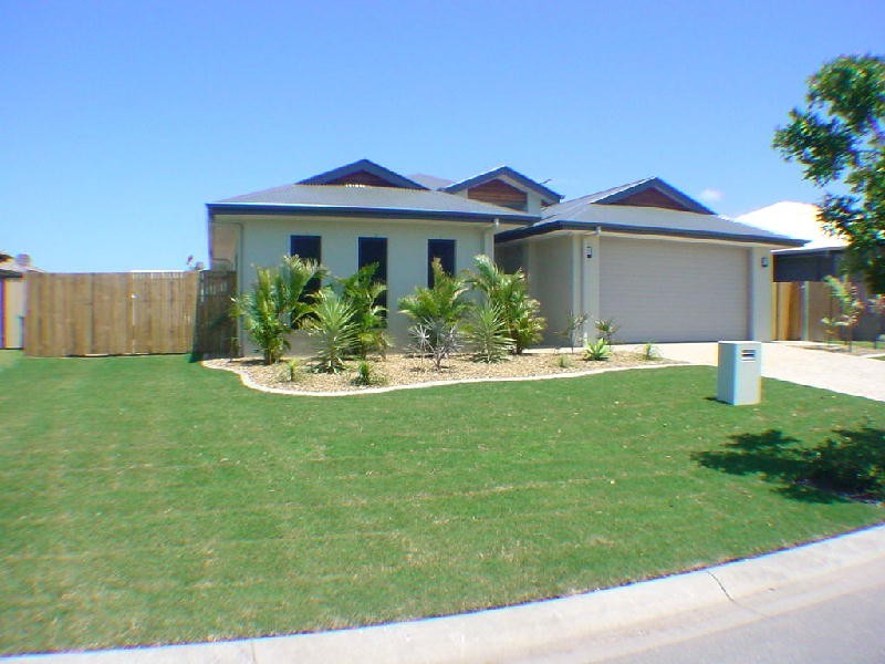 3 Seaeagle Place, Banksia Beach QLD 4507