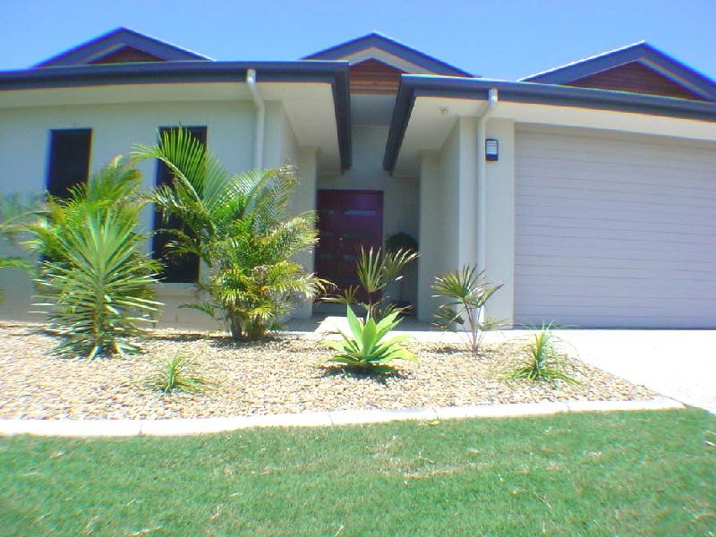 3 Seaeagle Place, Banksia Beach QLD 4507