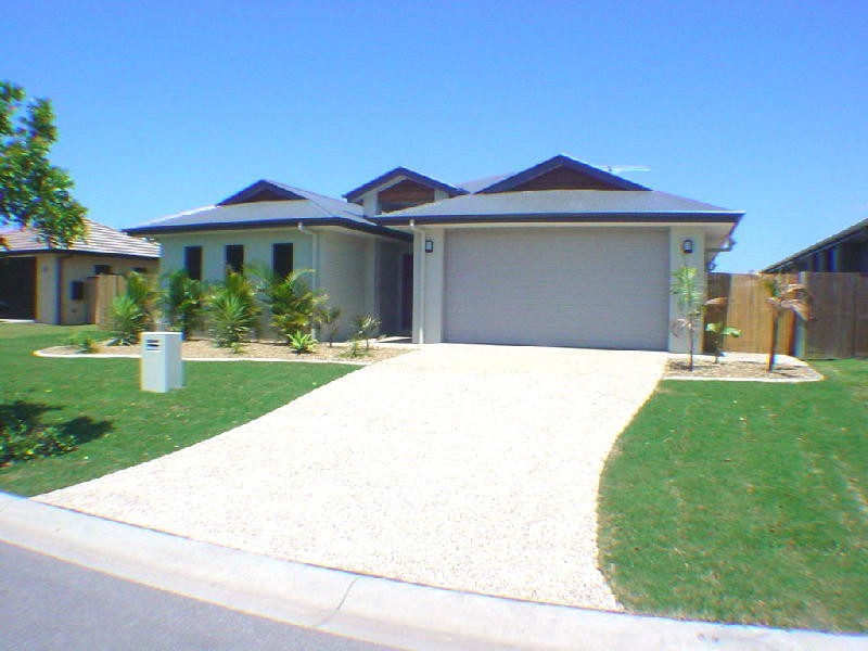 3 Seaeagle Place, Banksia Beach QLD 4507