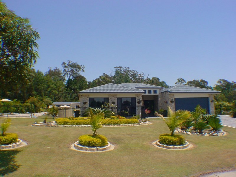64 Wrenaus Way, Ningi QLD 4511