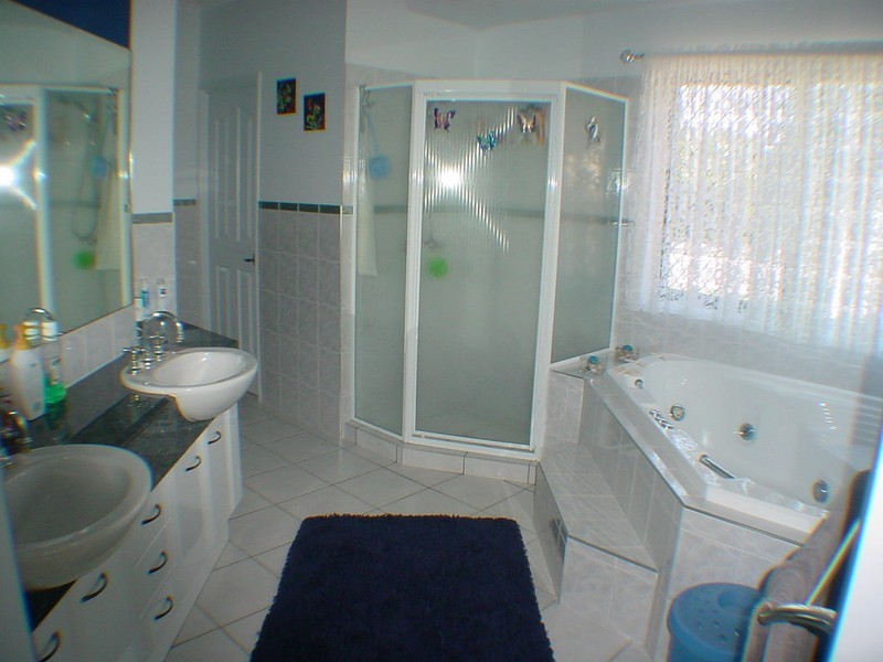 64 Wrenaus Way, Ningi QLD 4511