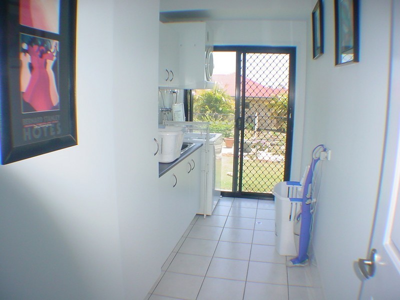 64 Wrenaus Way, Ningi QLD 4511