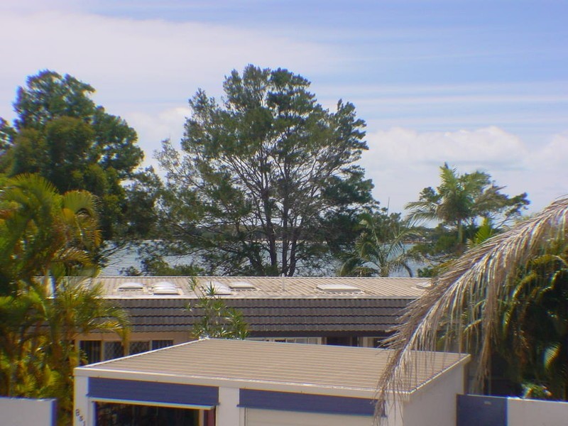 22B Spinnaker Drive, Sandstone Point QLD 4511