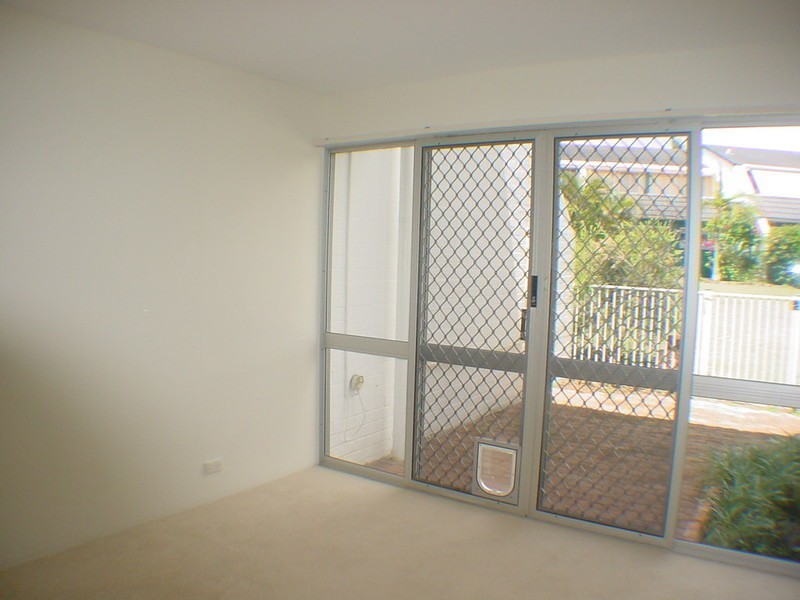 22B Spinnaker Drive, Sandstone Point QLD 4511