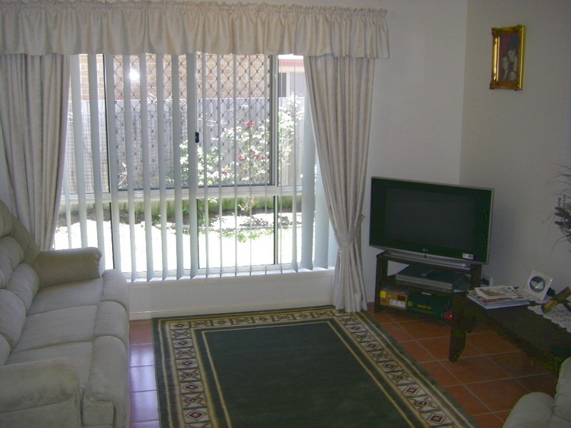 5 Clovelly Place, Sandstone Point QLD 4511