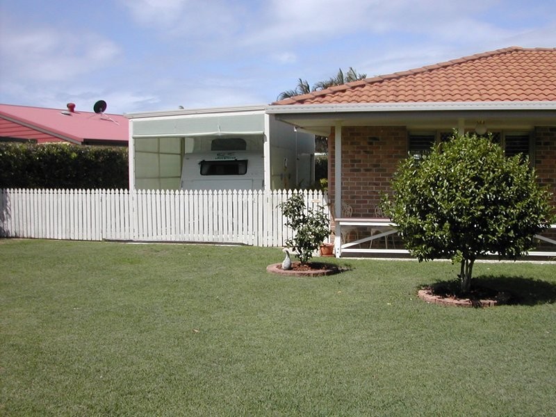 11 Marton Place, Banksia Beach QLD 4507