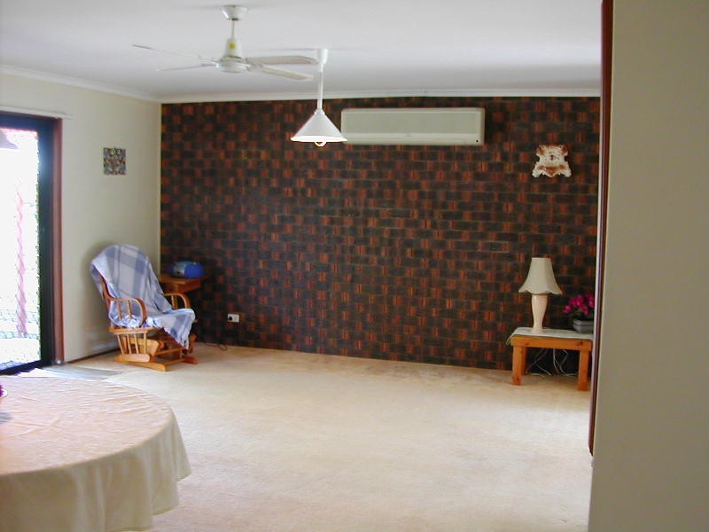 18 Hawaii Crescent, Banksia Beach QLD 4507