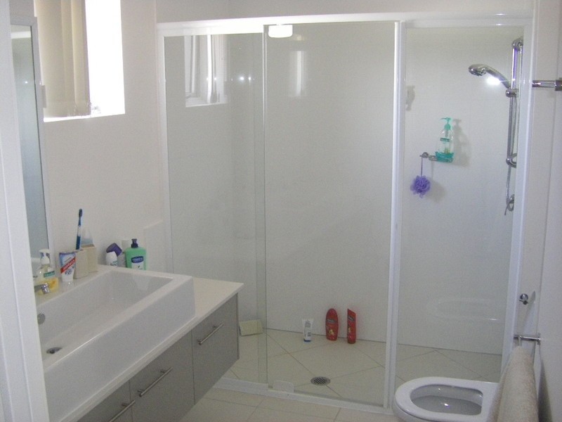 2/9 North Street, Woorim QLD 4507