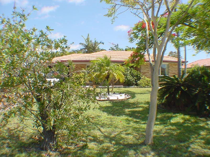 25 Captain Cook Drive, Banksia Beach QLD 4507