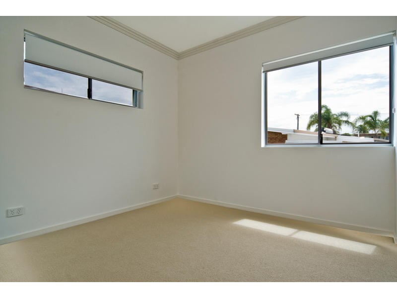 2/74 Boyd Street, Woorim QLD 4507