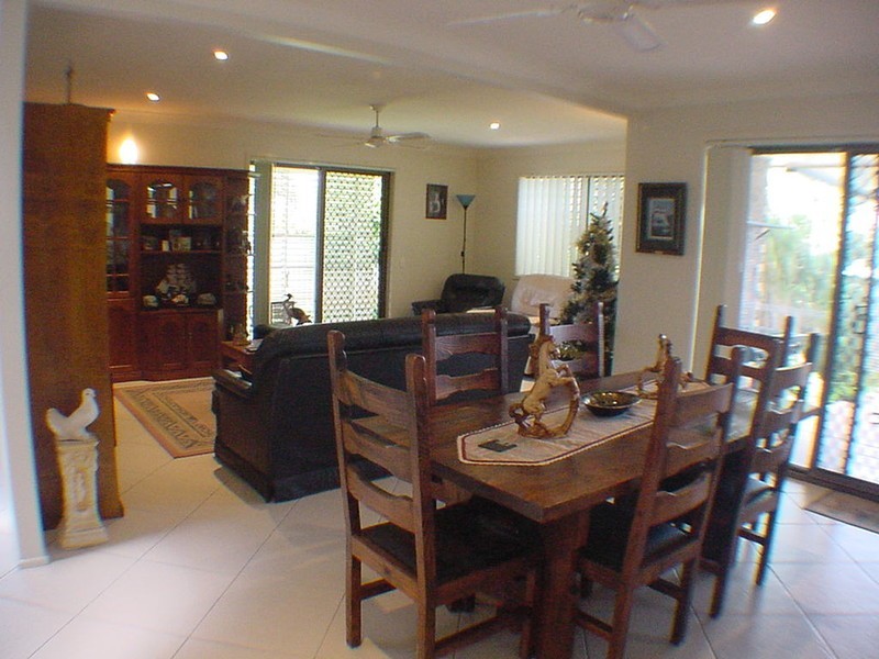 12 Endeavour Drive, Banksia Beach QLD 4507