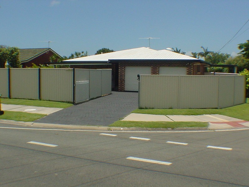 12 Endeavour Drive, Banksia Beach QLD 4507