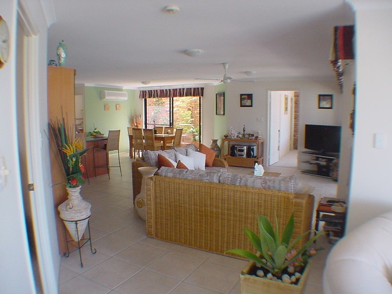 2/22 Island Parade, Banksia Beach QLD 4507