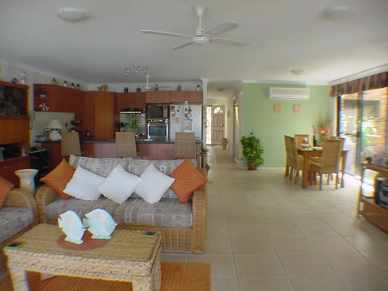 2/22 Island Parade, Banksia Beach QLD 4507