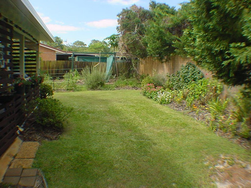 9 Fiona Street, Beachmere QLD 4510