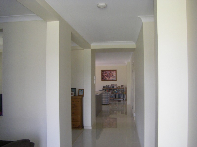 12 Middle Cove, Sandstone Point QLD 4511