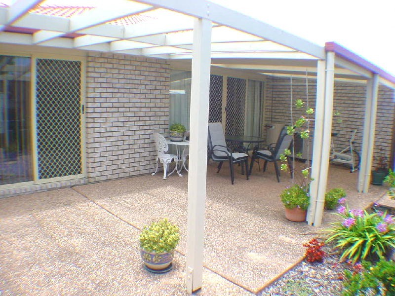 18-210 Bestmann Road, Sandstone Point QLD 4511