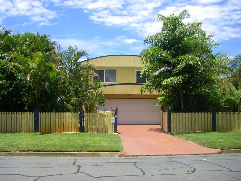 11 Clement Street, Woorim QLD 4507