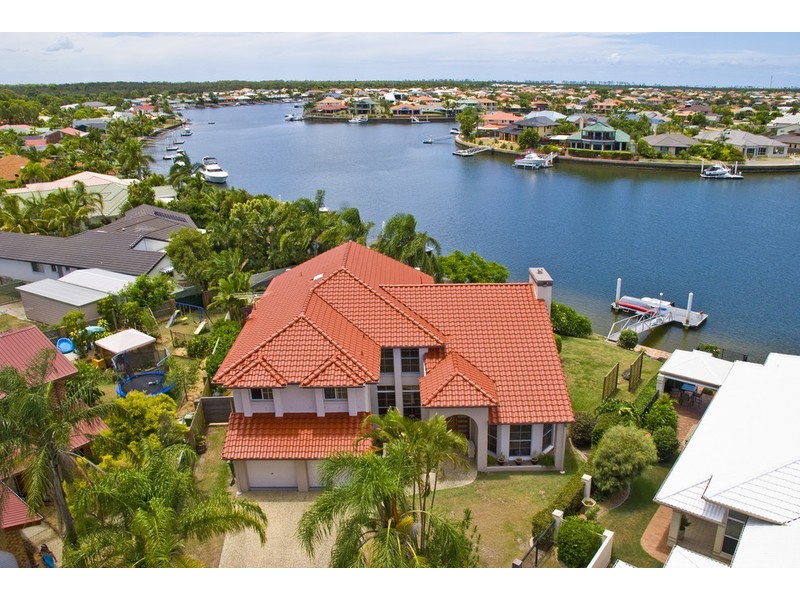 11 Daniel Place, Banksia Beach QLD 4507