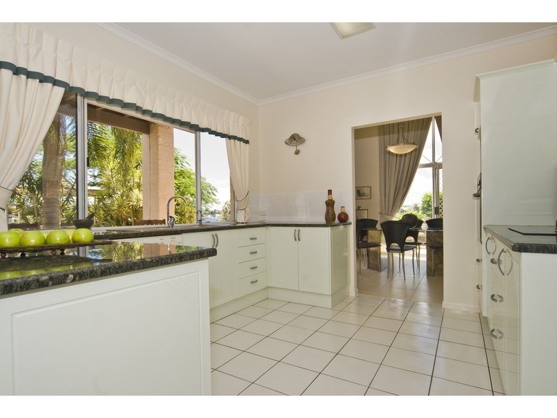 11 Daniel Place, Banksia Beach QLD 4507