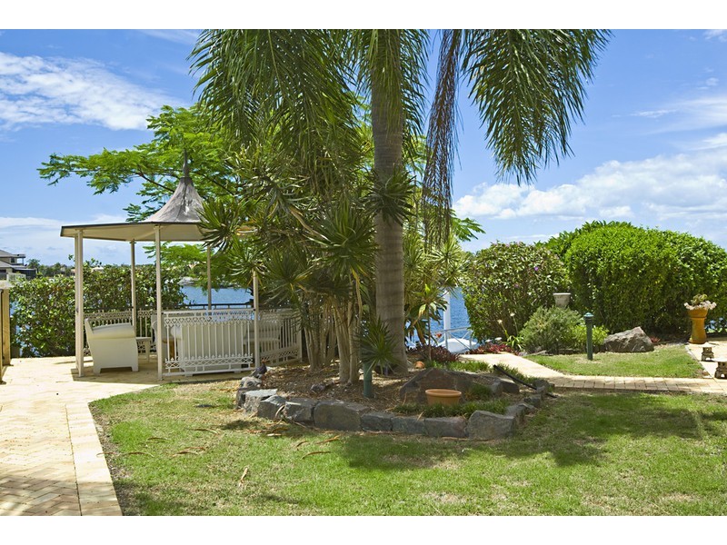11 Daniel Place, Banksia Beach QLD 4507