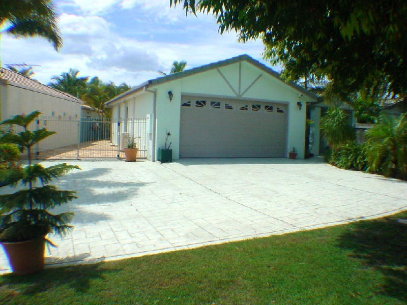 13 Capstan Court, Banksia Beach QLD 4507