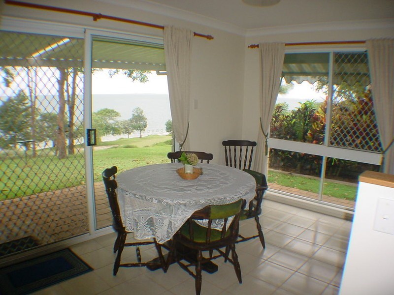 12 Howard Court, Sandstone Point QLD 4511