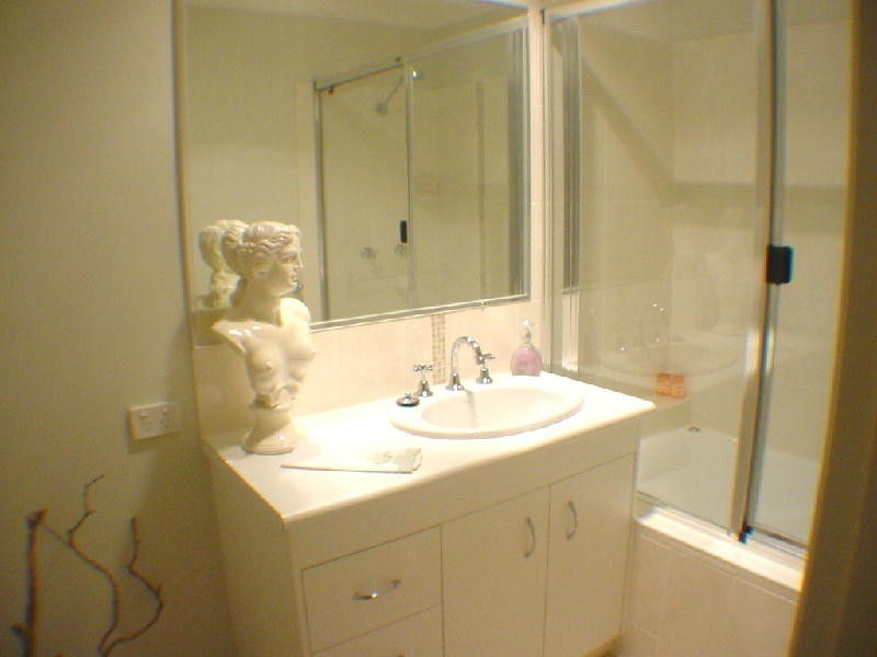 2/9 Third Avenue, Bongaree QLD 4507