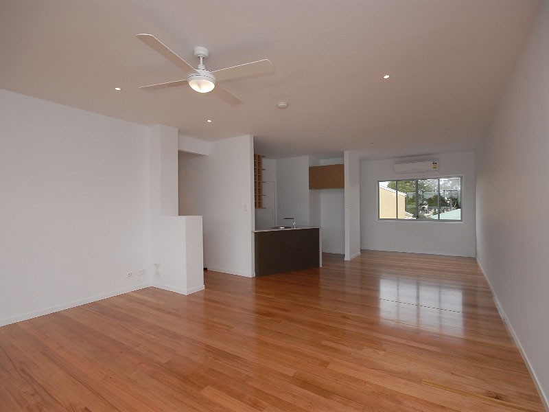 2-11 Wattle Avenue, Bongaree QLD 4507