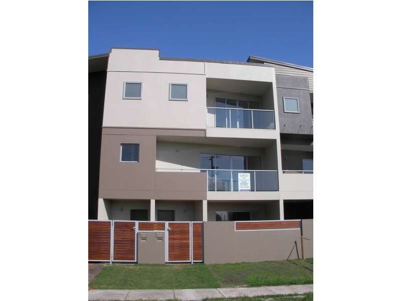 2-11 Wattle Avenue, Bongaree QLD 4507