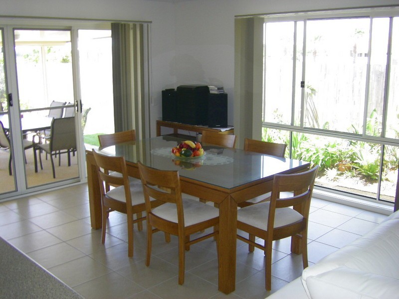 6 Pectoral Place, Banksia Beach QLD 4507